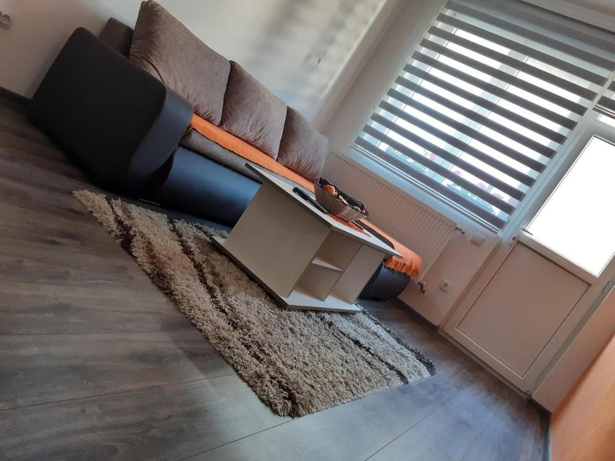 Apartman Hedonija Nova Varos Ngoại thất bức ảnh