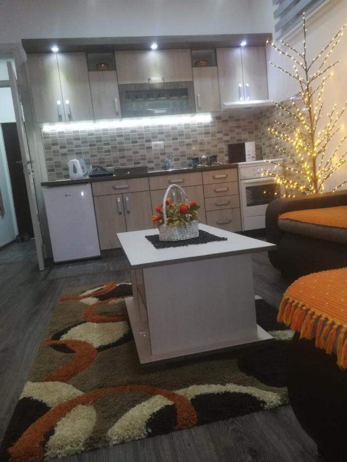 Apartman Hedonija Nova Varos Ngoại thất bức ảnh