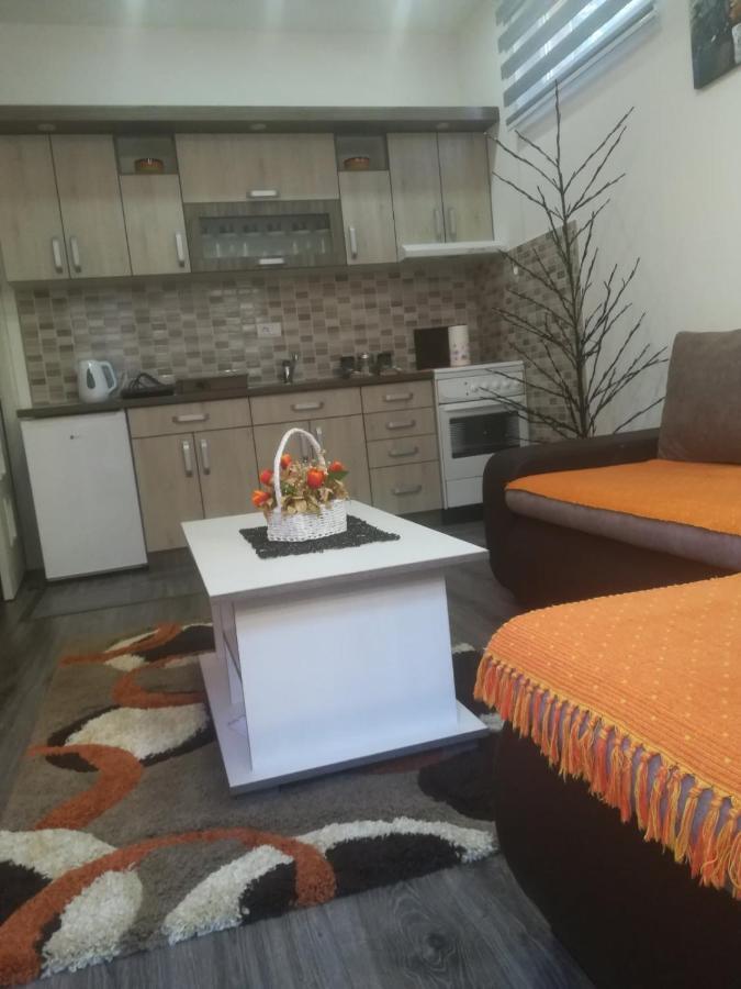 Apartman Hedonija Nova Varos Ngoại thất bức ảnh